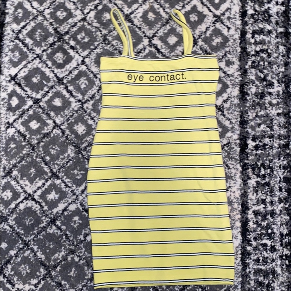 Yellow mini dress missguided 4 “eye contact”